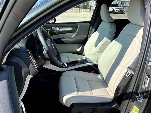 New 2026 Volvo XC40 B5 Ultra w/ Climate Package image 23