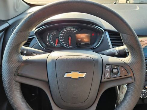 Certified 2022 Chevrolet Trax LS image 21