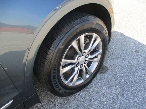 Used 2021 Cadillac XT5 Premium Luxury image 21