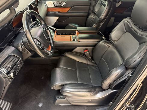 Used 2019 Lincoln Navigator Reserve w/ Cargo Package AWD/4WD image 5