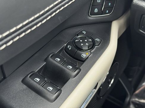 Used 2020 Ford Expedition Platinum image 40