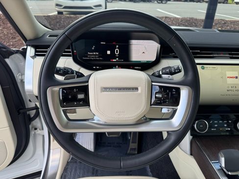 Used 2023 Land Rover Range Rover SE image 28