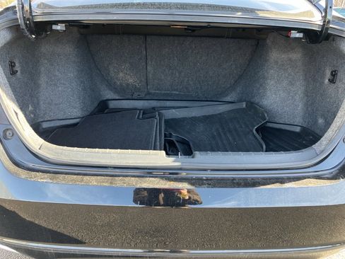 Used 2018 Honda Accord EX image 33