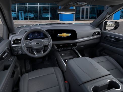 New 2026 Chevrolet Suburban RST RWD image 15