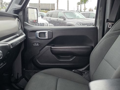 Certified 2021 Jeep Wrangler Sport S image 14