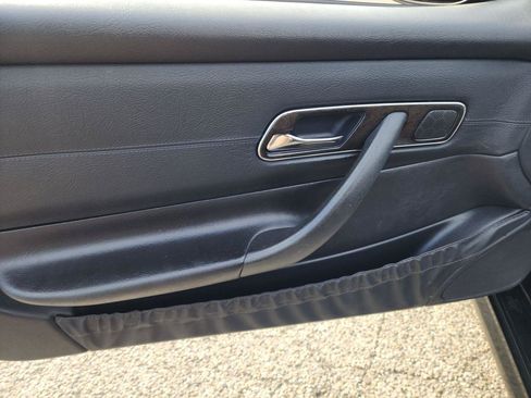 Used 2003 Mercedes-Benz SLK 32 AMG image 5