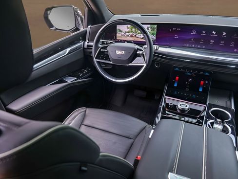 Certified 2025 Cadillac Escalade Sport w/ Touring Package AWD/4WD image 27