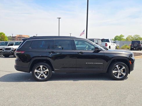 New 2026 Jeep Grand Cherokee L Limited AWD/4WD image 2