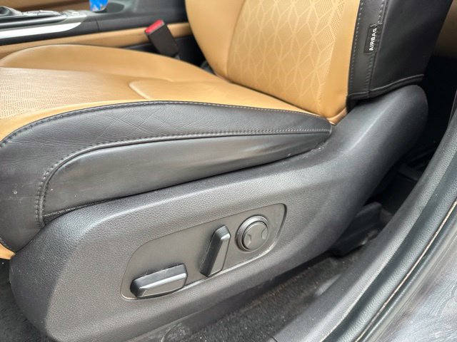 Used 2023 Kia Carnival LX FWD image 5