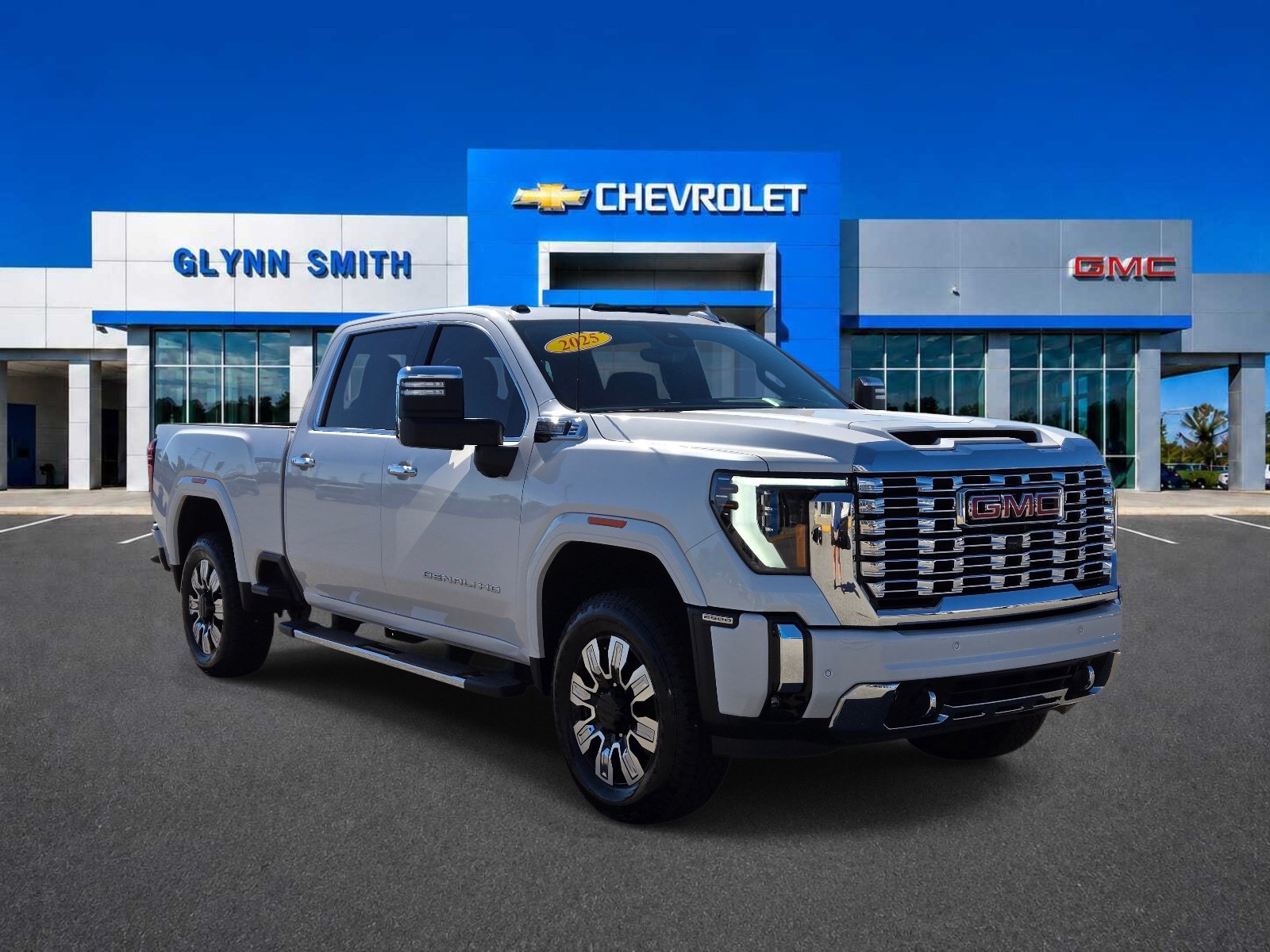 Used 2025 GMC Sierra 2500 Denali w/ Denali Reserve Package AWD/4WD image 5