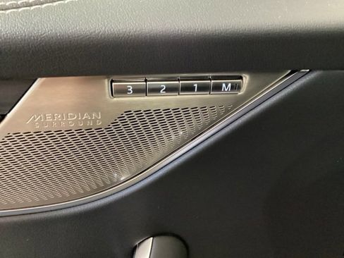 Certified 2025 Jaguar F-PACE R-Dynamic S image 25