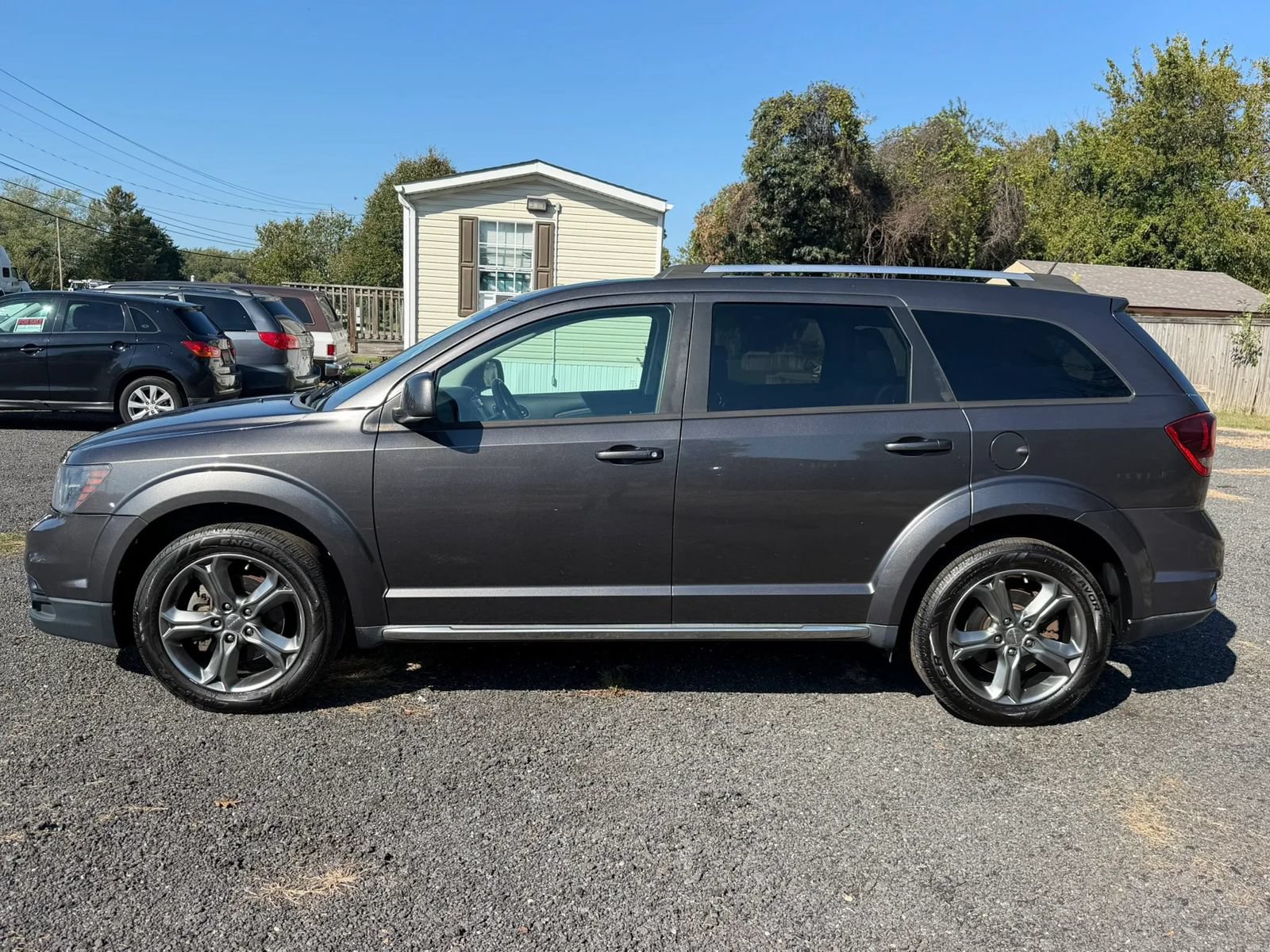 Used 2017 Dodge Journey Crossroad w/ Popular Equipment Group FWD image 3