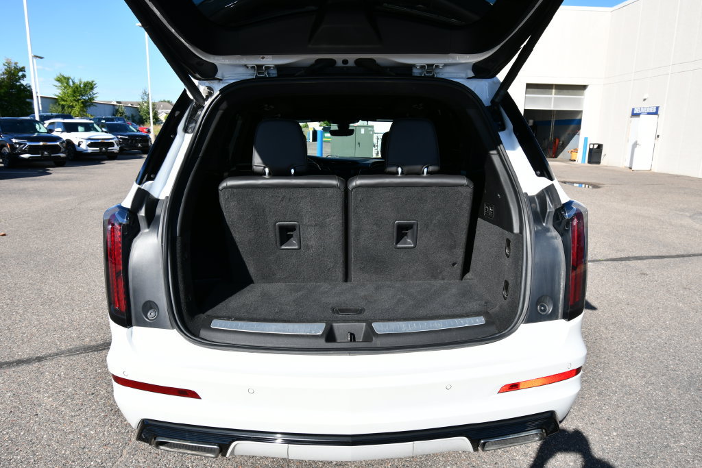 Used 2021 Cadillac XT6 Sport w/ Platinum Package AWD/4WD image 7