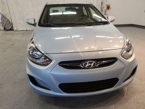 Used 2012 Hyundai Accent GLS FWD image 9
