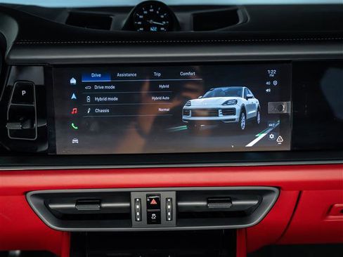Certified 2026 Porsche Cayenne E-Hybrid Coupe AWD/4WD image 29