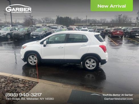 Used 2020 Chevrolet Trax LS image 1