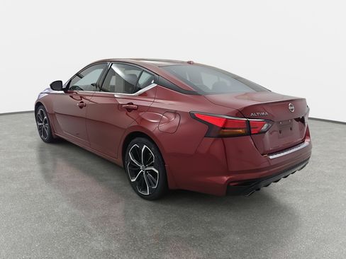 Certified 2023 Nissan Altima 2.5 SR image 7