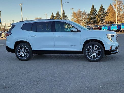 New 2026 GMC Acadia Denali Ultimate w/ LPO, Floor Liner Package image 12