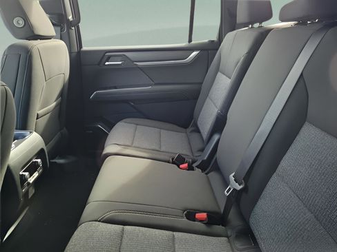 New 2026 GMC Acadia Elevation image 30