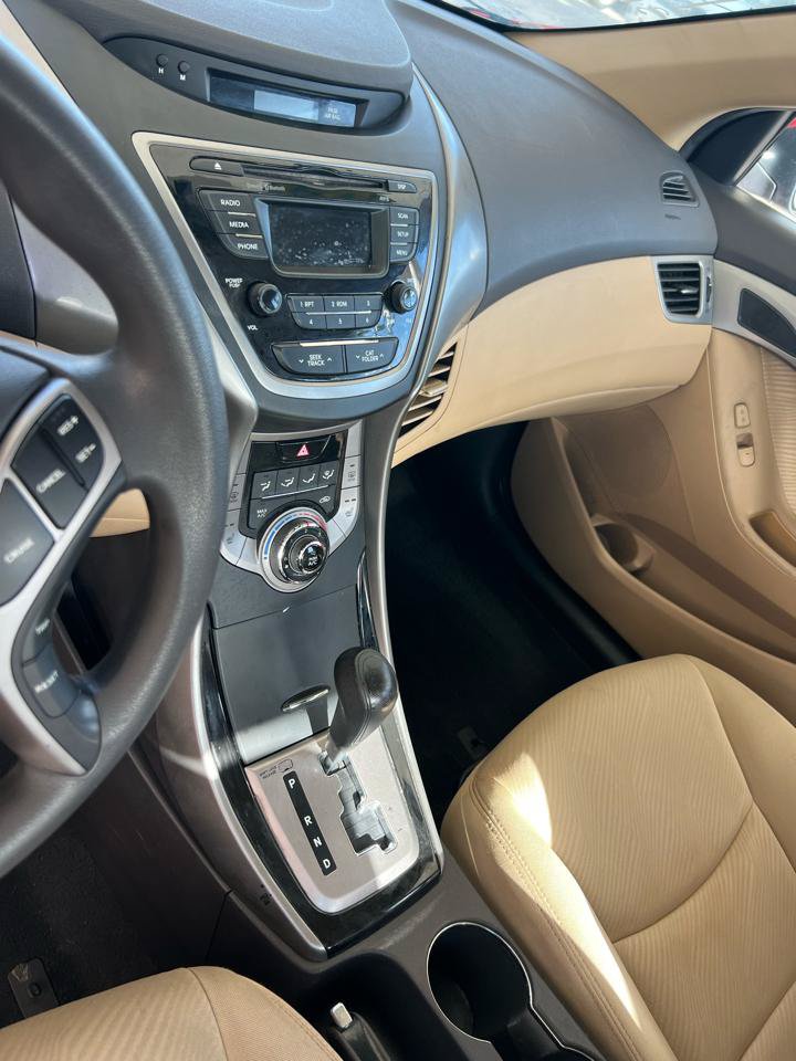 Used 2013 Hyundai Elantra GLS w/ Preferred Pkg FWD image 10