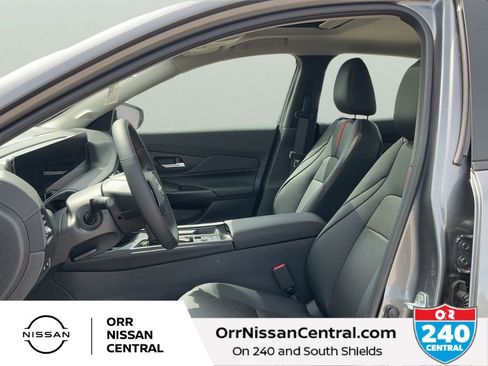 New 2026 Nissan Sentra SR w/ SR Premium Package FWD image 17
