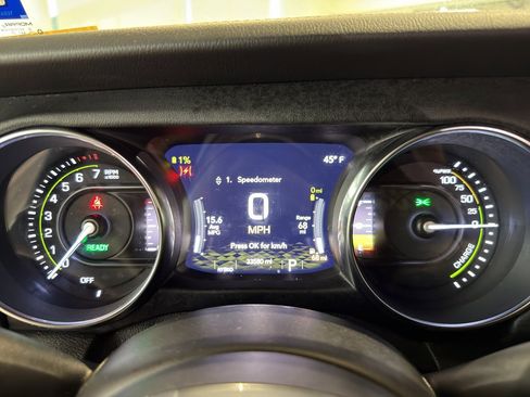 Used 2021 Jeep Wrangler Unlimited Sahara w/ Cold Weather Group image 10