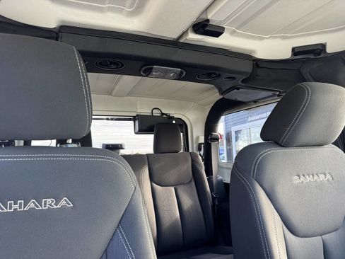 Used 2016 Jeep Wrangler Sahara w/ Dual Top Group image 32