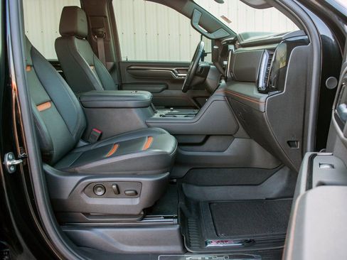 Used 2024 GMC Sierra 2500 AT4 w/ Max Trailering Package image 38