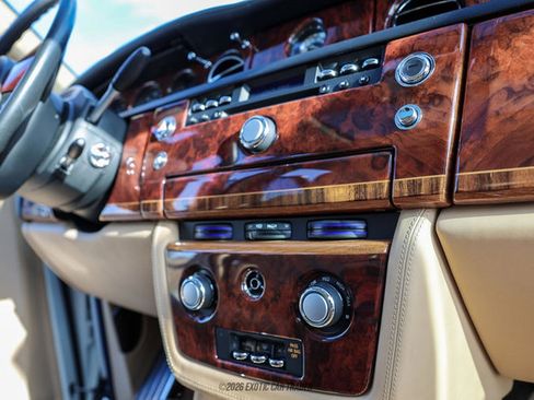 Used 2012 Rolls-Royce Phantom Sedan image 38