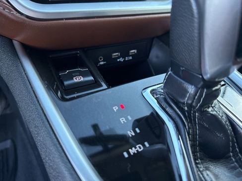 Used 2021 Subaru Outback Touring w/ Popular Package #2 image 21