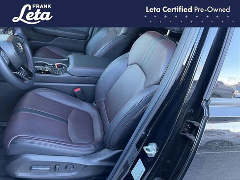 Used 2025 Honda Pilot Black Edition image 10