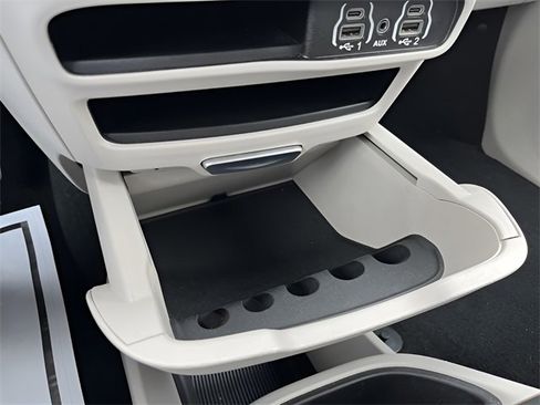 Used 2024 Chrysler Pacifica Touring-L image 22