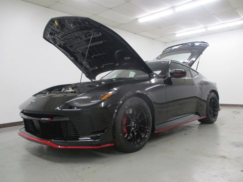 New 2024 Nissan Z NISMO w/ Floor Mat Package image 10