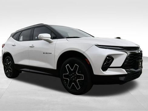 Used 2024 Chevrolet Blazer RS w/ Driver Confidence II Package FWD image 10