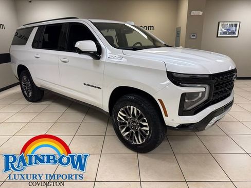 Used 2025 Chevrolet Suburban Z71 AWD/4WD image 1