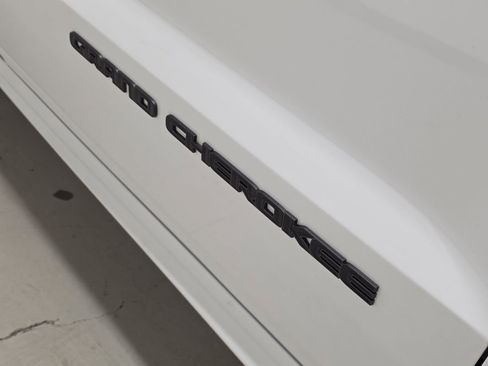 Used 2020 Jeep Grand Cherokee High Altitude image 48