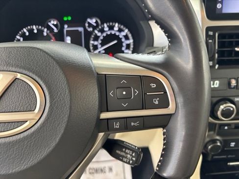 Used 2023 Lexus GX 460 Premium AWD/4WD image 16