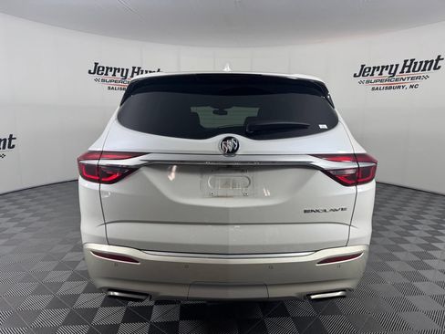 Used 2019 Buick Enclave Essence w/ LPO, Luxury Package FWD image 7