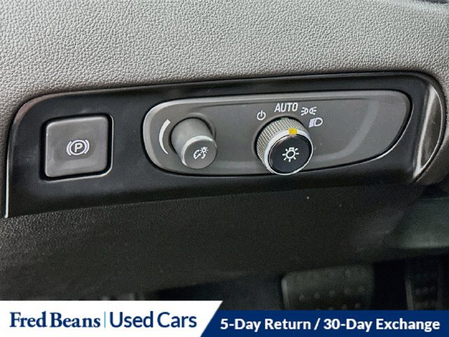 Used 2018 Buick Enclave Essence FWD image 14