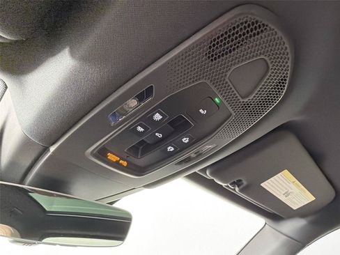 Certified 2026 Porsche Cayenne AWD/4WD image 24