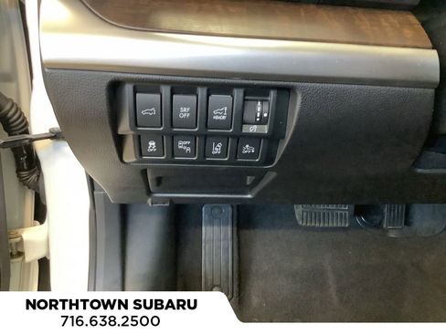 Used 2017 Subaru Outback 2.5i Limited AWD/4WD image 23