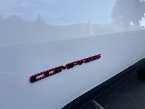 Used 2024 Jeep Compass Trailhawk AWD/4WD image 27