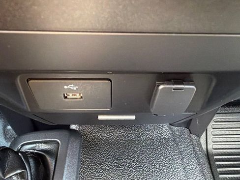 Used 2017 Ford F250 XLT AWD/4WD image 37