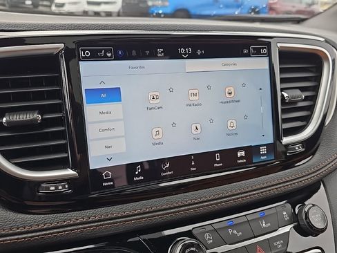 New 2026 Chrysler Pacifica Pinnacle image 33