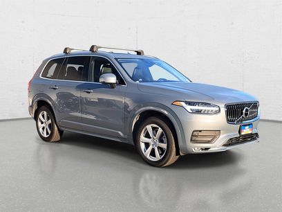 Used 2022 Volvo XC90 T5 Momentum