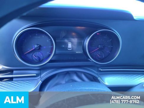 Used 2023 Kia Carnival LX image 15