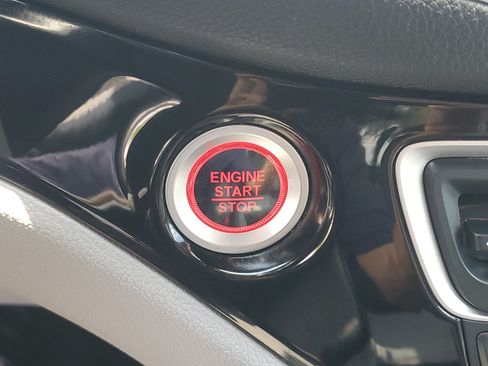 Used 2019 Honda Pilot Touring image 31