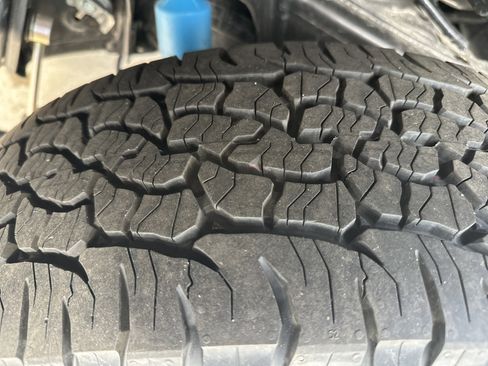 Used 2025 Toyota Tacoma TRD Off-Road w/ TRD Off Road Upgrade Package image 28