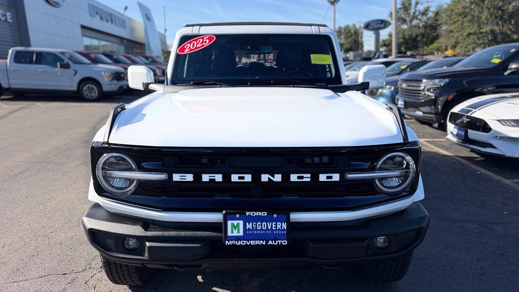 Used 2025 Ford Bronco Outer Banks AWD/4WD image 11