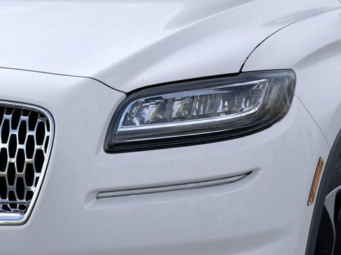 New 2022 Lincoln Nautilus Reserve w/ Luxury Package image 18